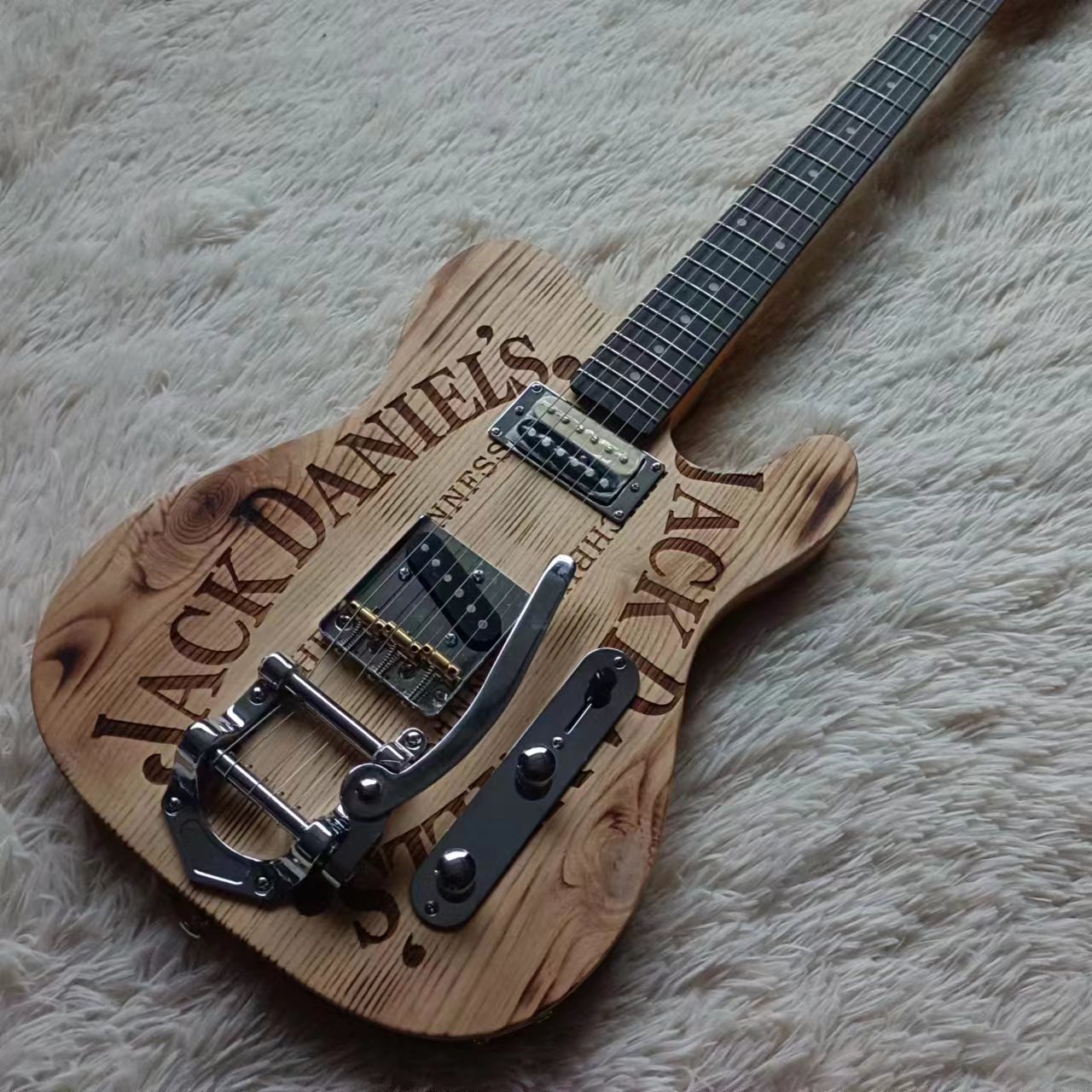 中国工場製の6弦天然木カラーギター楽器エンターテイメント - Bass Guitar Fretless のレビューと価格